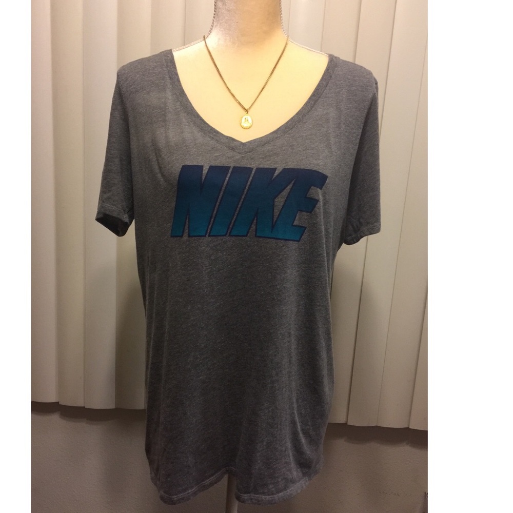 Nike graphic t-shirt. Size XL.